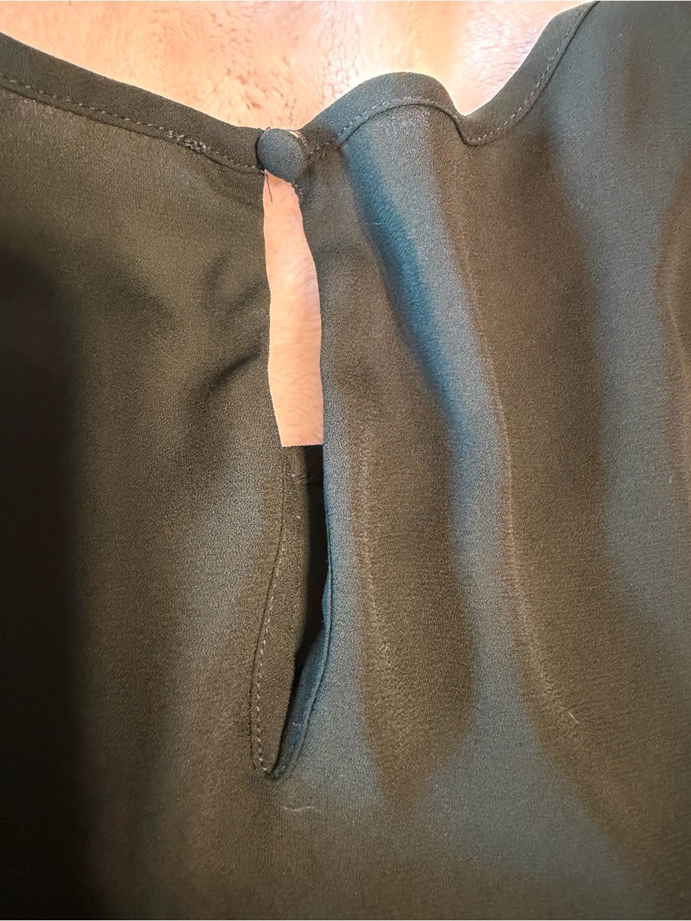 Vince Camuto Forest Green Long Sleeve Blouse - Picture 5 of 7